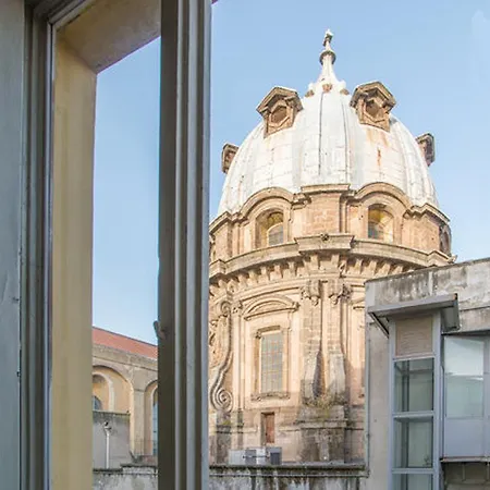 Al Duomo Di * Nápoles